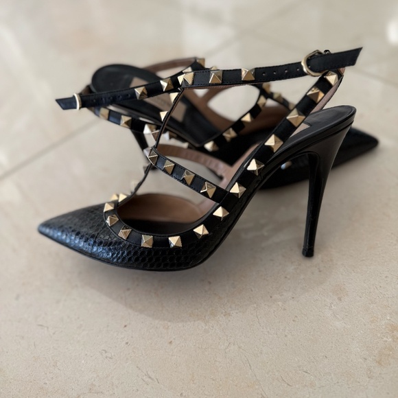 Valentino Black Snakeskin and Patent Leather Rockstud Ankle Strap Pumps - Picture 4 of 8